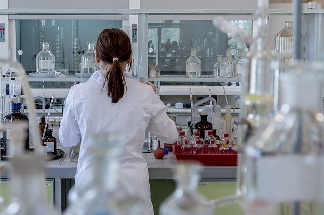 laboratory-g9a440b0bf_640